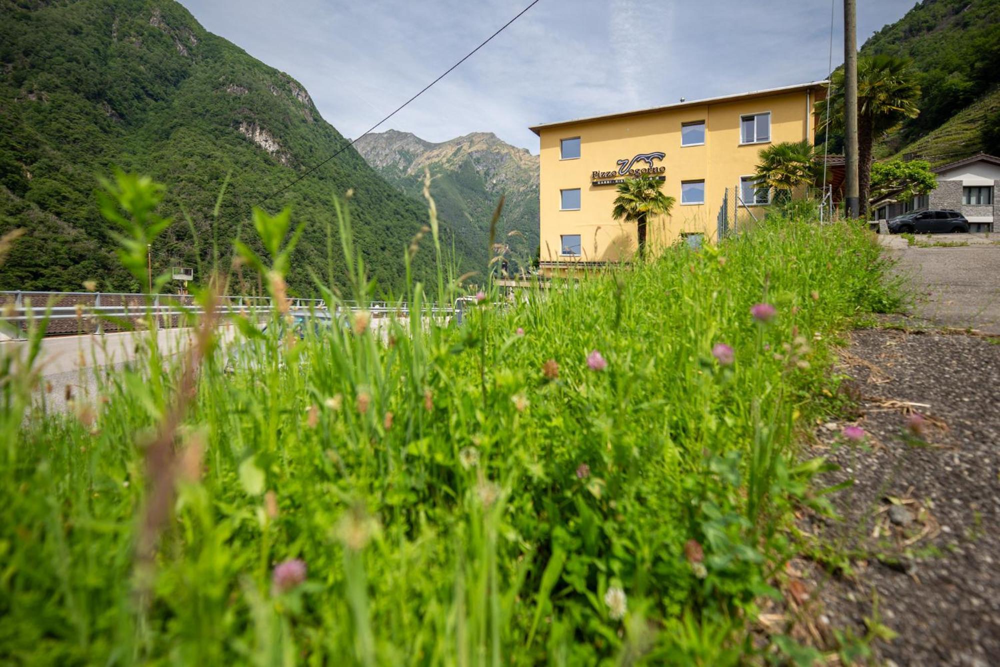 Hotel Pizzo Vogorno Esterno foto