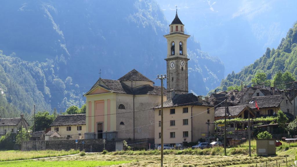 Hotel Pizzo Vogorno Esterno foto